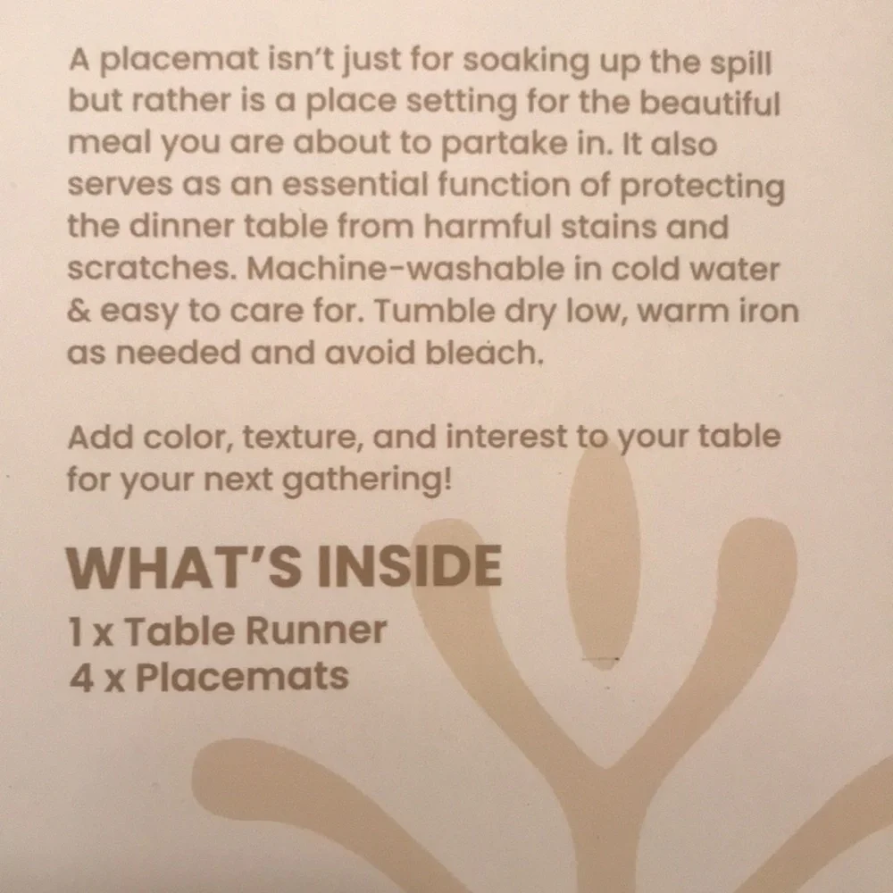 Brand New 5 Piece Set of Matching Modern Design Table Runner and Placemats